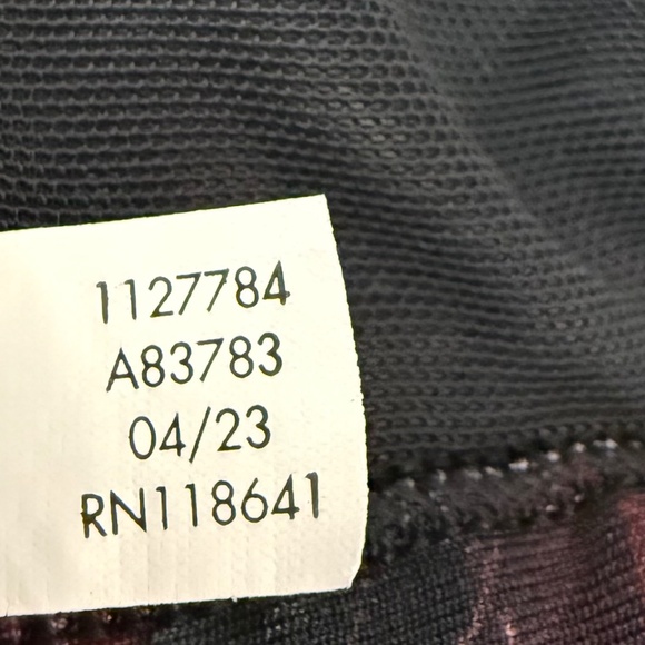 Cacique Black Purple Floral Lightly Lined Plunge Bra Women's Size 46DD - Picture 14 of 15